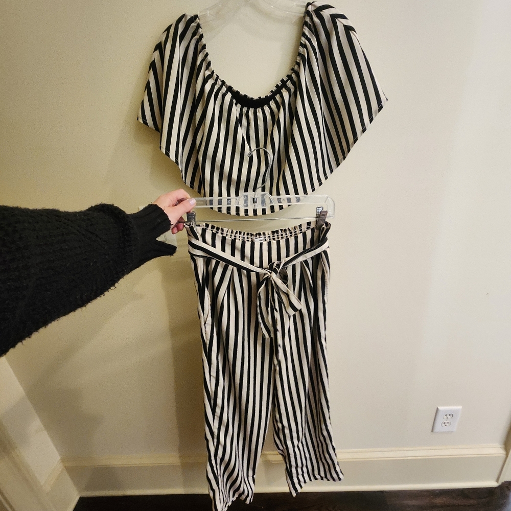 2-Piece Black and White Striped Outfit